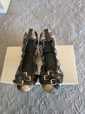 Burberry Beige Check Ballet Flats with Black Leather Straps